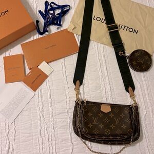 Authentic Louis Vuitton Multi Pochette Accessoires. Cross body
